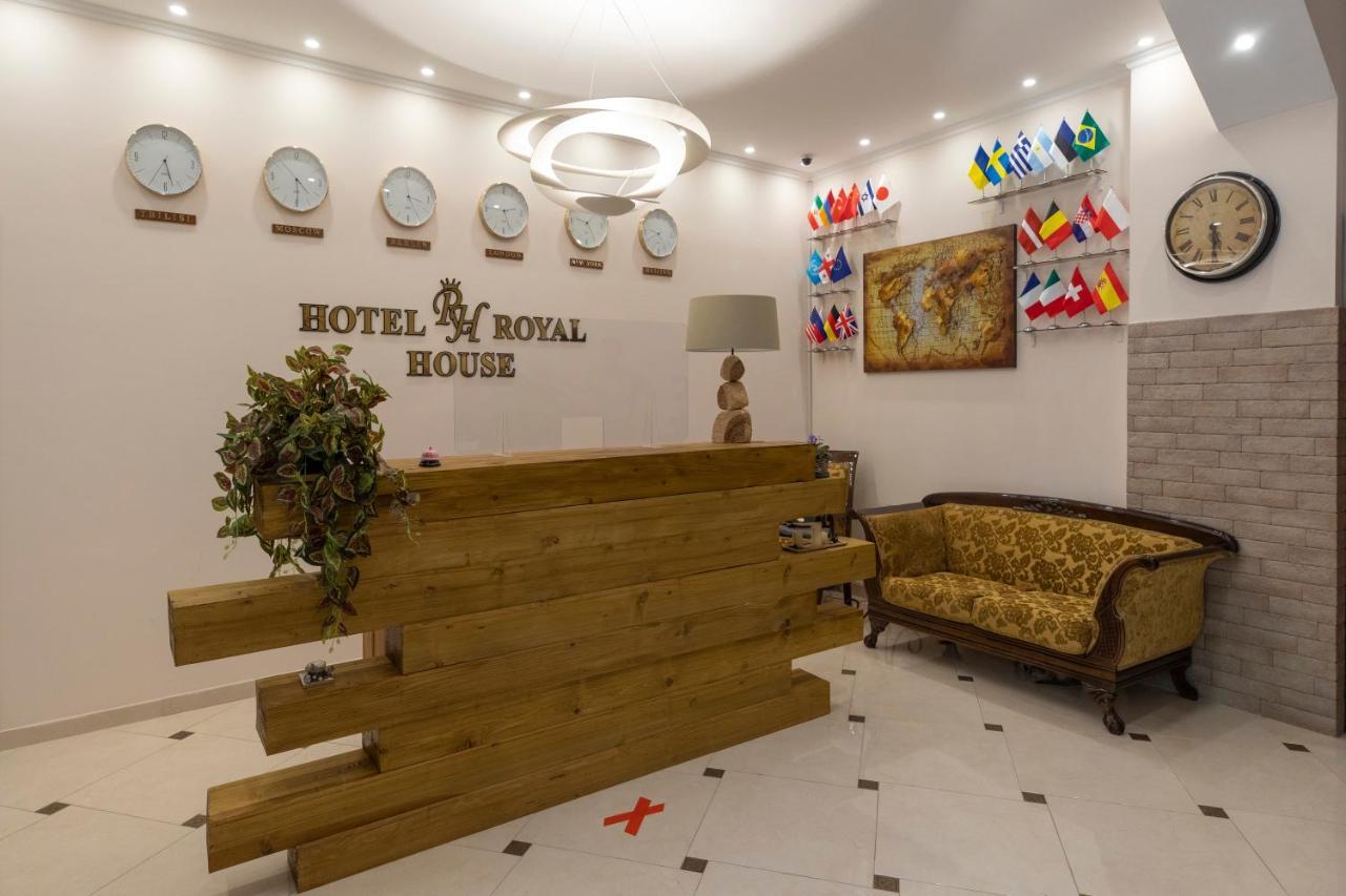 ホテル Royal House ゴリ エクステリア 写真